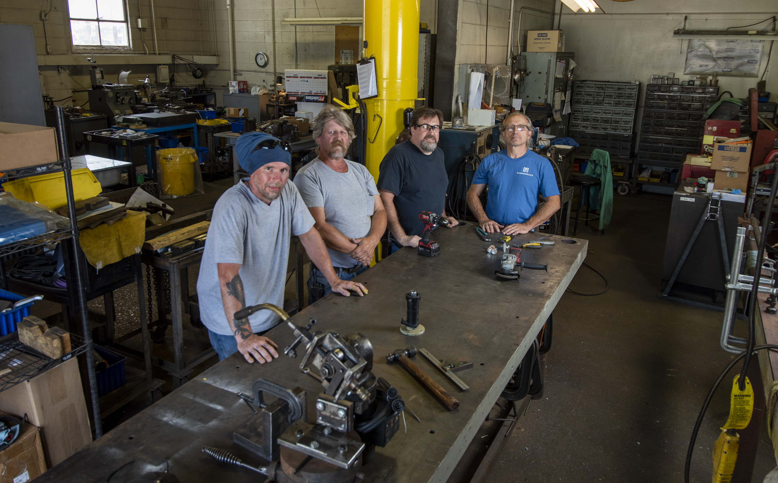 4 maintenance employees in the shop